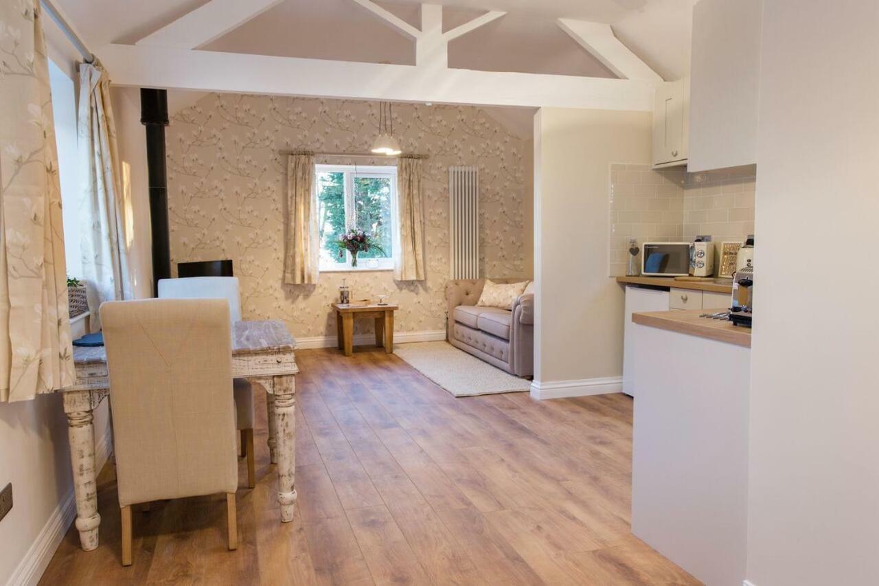 Thrush Nest Cottages - Wren Cottage Sleeps 4, 2 Bedrooms & Stable Cottage Sleeps 2, 1 Bedroom Йорк Екстер'єр фото